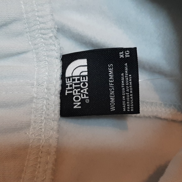 Nwt women's The North Face shorts - Picture 5 of 5
